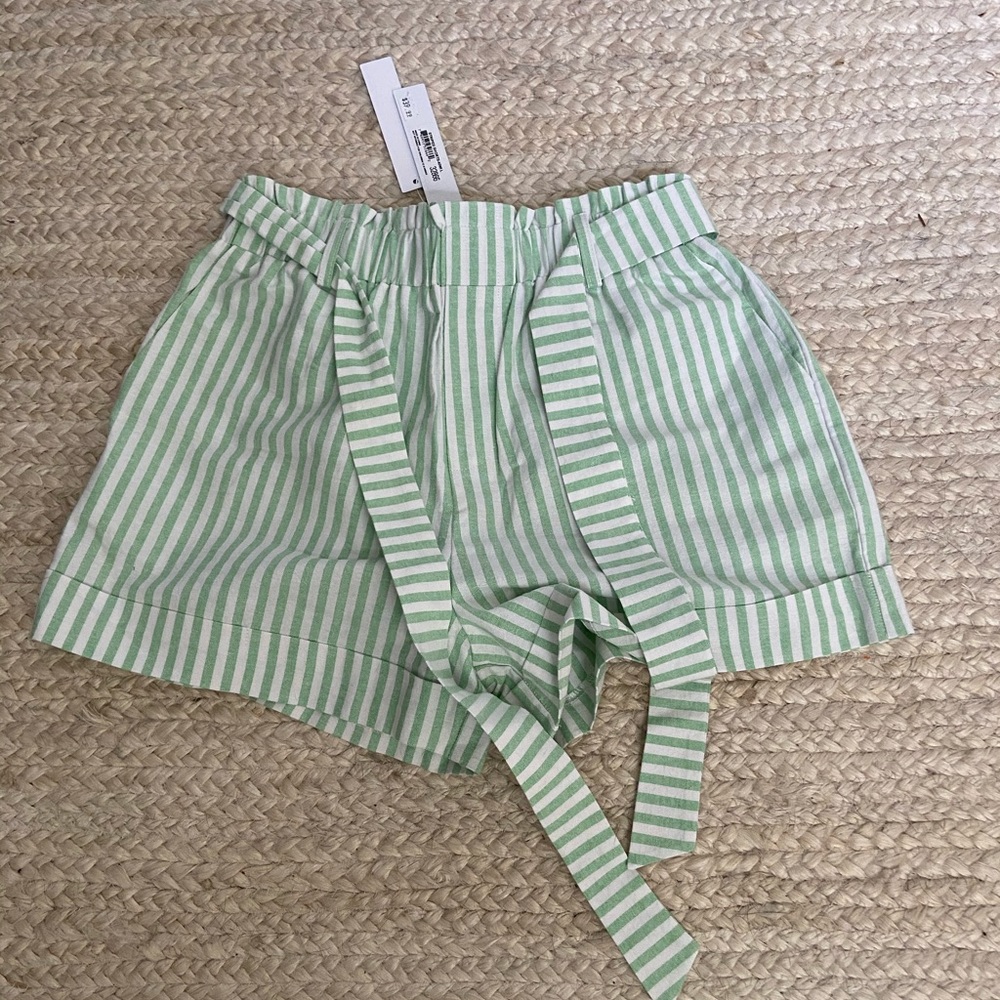High waisted striped shorts.